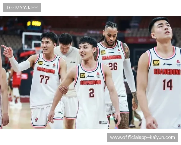 上海连胜终结非坏事,失利暴露问题助球队长远布局 上海连胜终结非坏事,失利暴露问题助球队长远布局