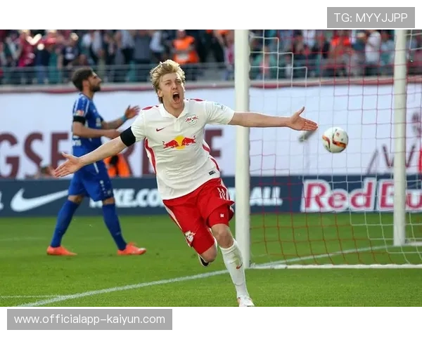 德甲俱乐部青训体系输出人才，日韩球员受益